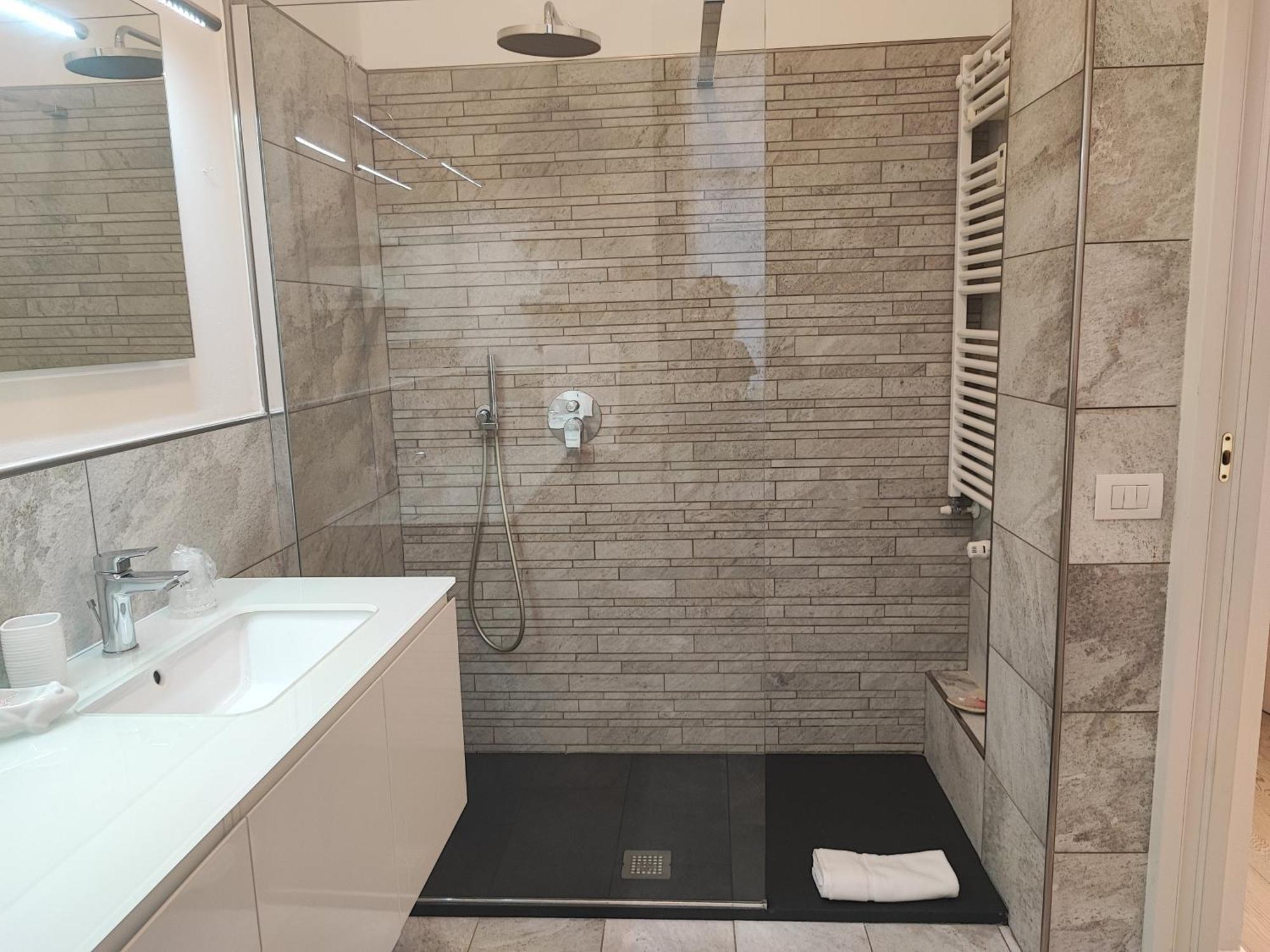 Bergamo Alta Guest House Bagian luar foto