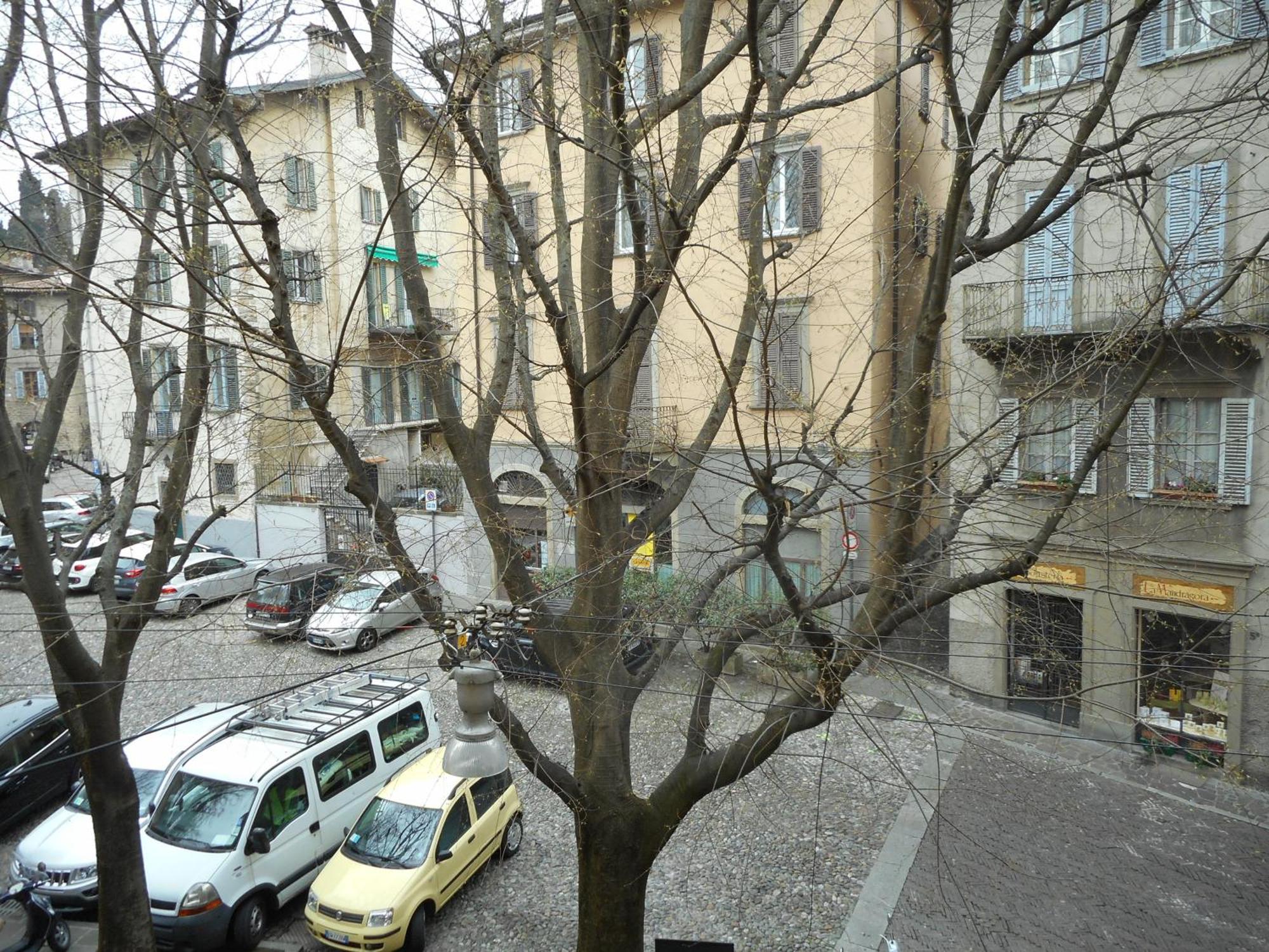 Bergamo Alta Guest House Bagian luar foto