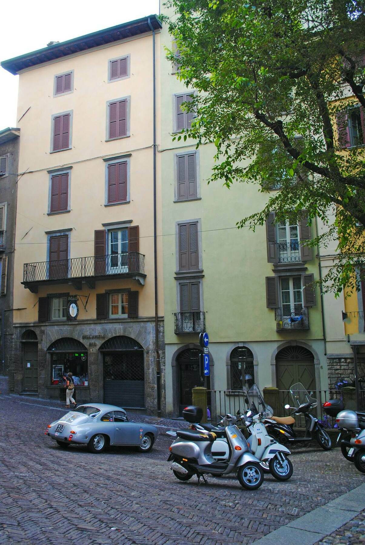Bergamo Alta Guest House Bagian luar foto